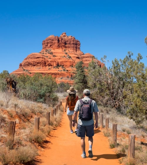 A couple hiking in Arizona